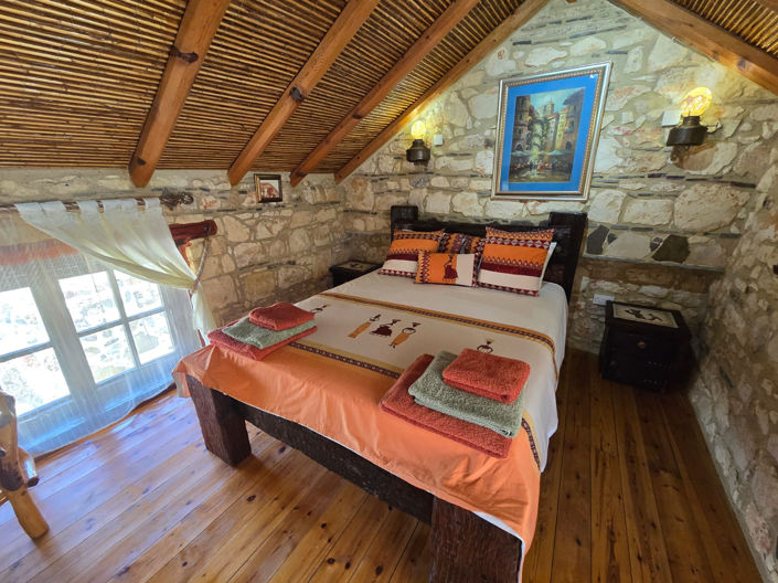 Image No.19-7 Bed House for sale