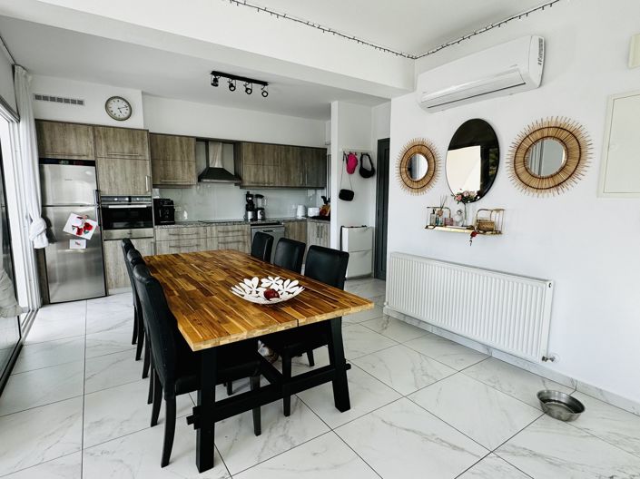 Image No.3-3 Bed House for sale