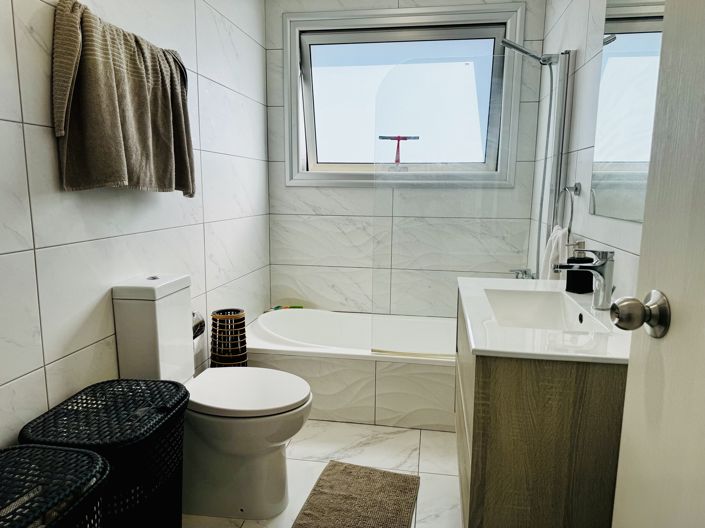 Image No.4-3 Bed House for sale