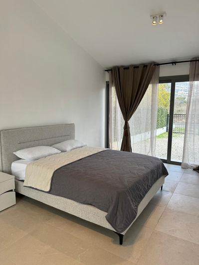 Image No.16-5 Bed House for sale