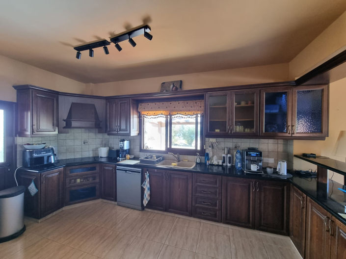 Image No.4-4 Bed House for sale