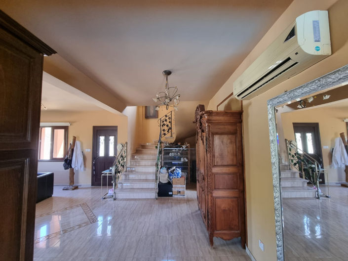 Image No.7-4 Bed House for sale