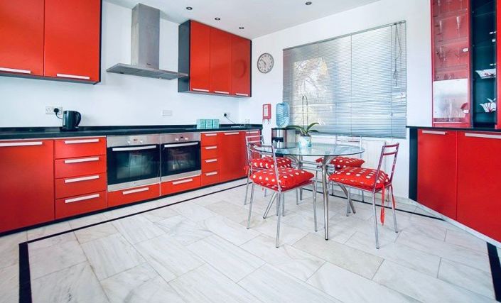 Image No.4-5 Bed House for sale