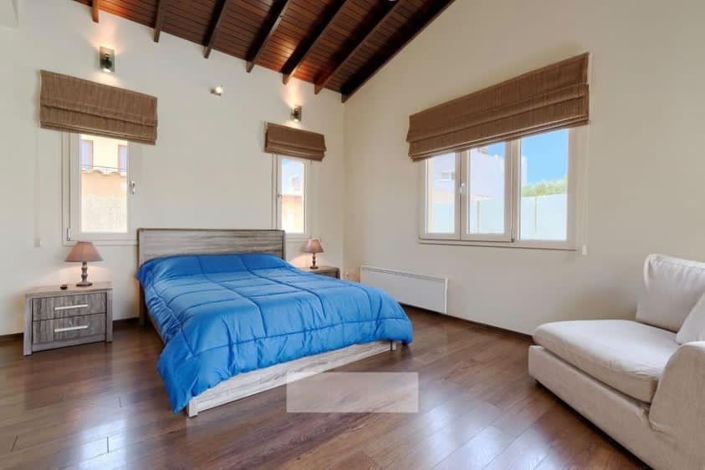 Image No.5-6 Bed House for sale