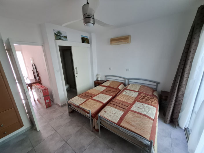 Image No.12-2 Bed House for sale