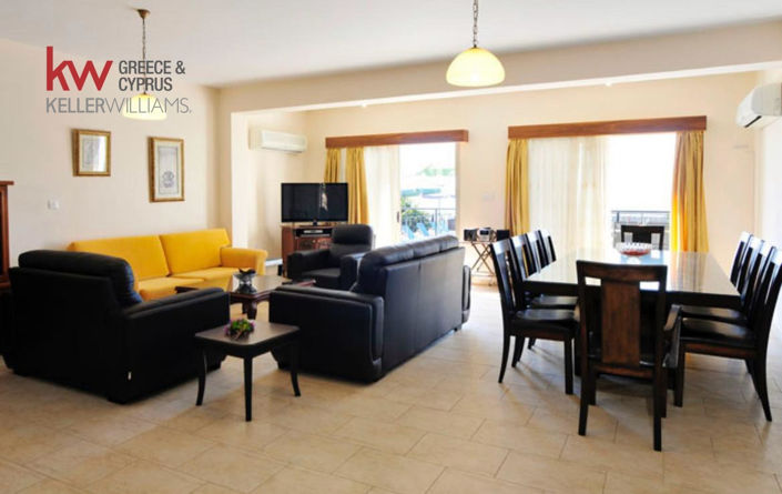 Image No.2-5 Bed House for sale