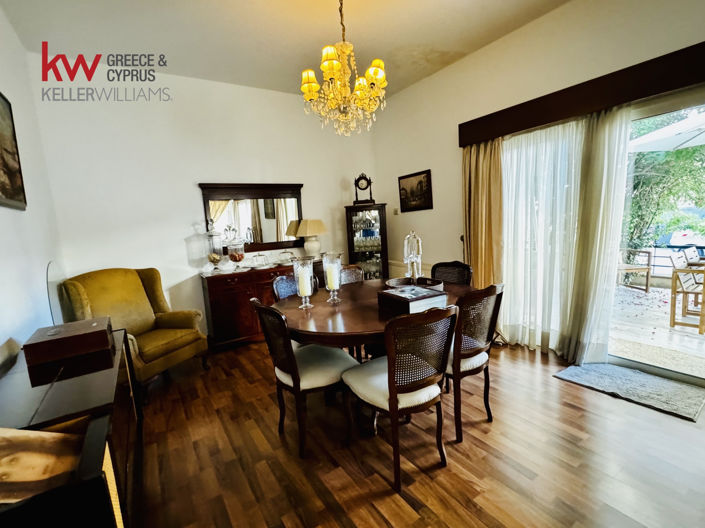 Image No.3-Maison de 3 chambres à vendre à Mesa Geitonia