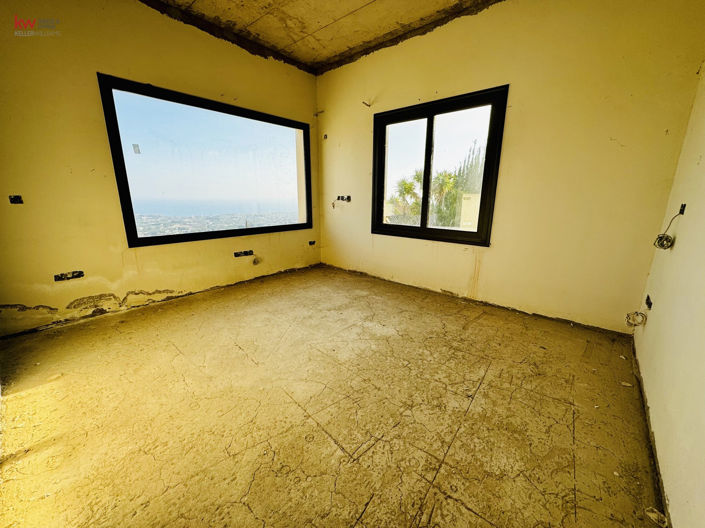 Image No.9-6 Bed House for sale