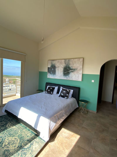 Image No.10-3 Bed House for sale