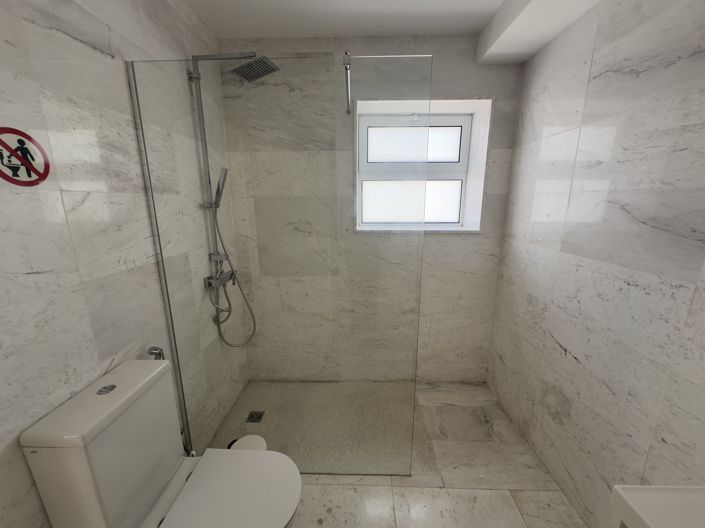 Image No.21-6 Bed Villa for sale