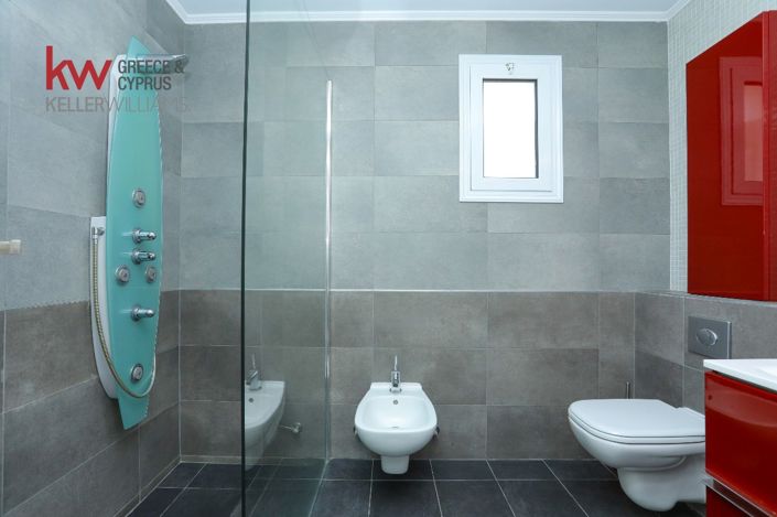 Image No.9-5 Bed Bungalow for sale