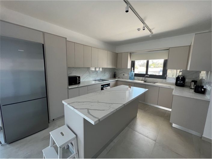 Image No.3-3 Bed House for sale