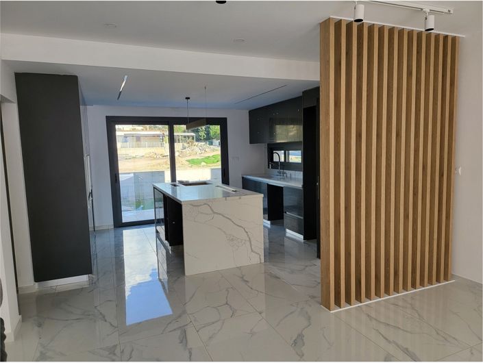 Image No.4-3 Bed House for sale