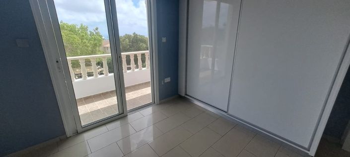 Image No.13-Appartement de 2 chambres à vendre à Empa