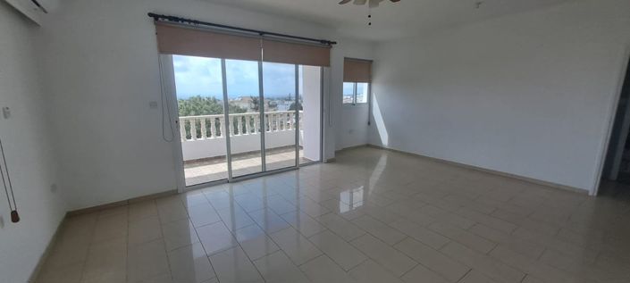 Image No.5-Appartement de 2 chambres à vendre à Empa