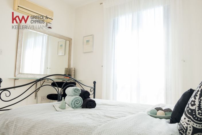 Image No.10-2 Bed House for sale