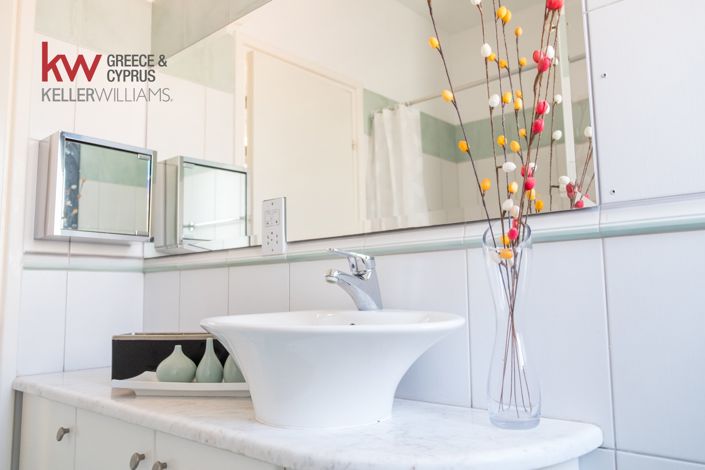 Image No.12-2 Bed House for sale