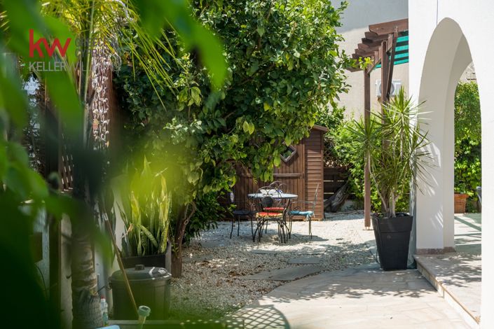 Image No.20-2 Bed House for sale