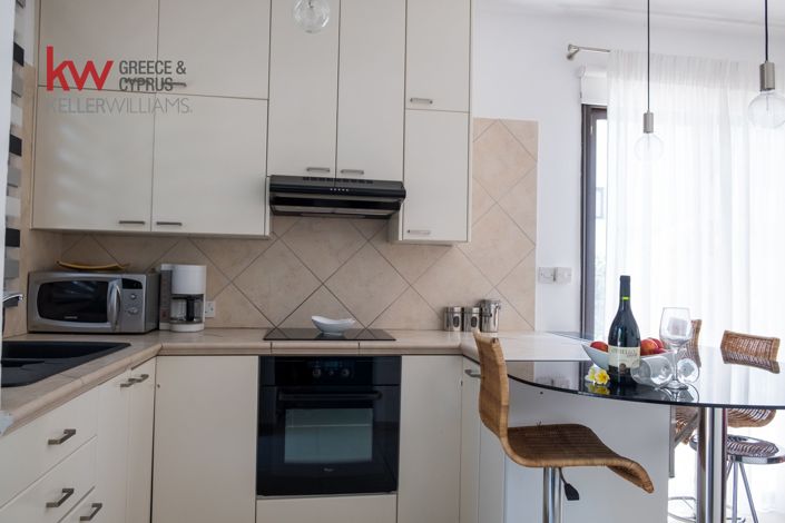 Image No.5-2 Bed House for sale