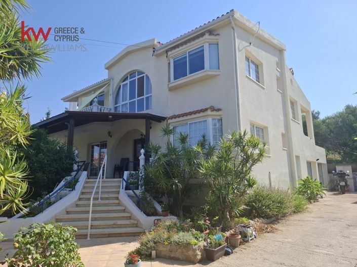 Image No.1-4 Bed House for sale