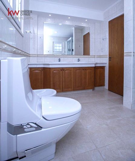 Image No.6-4 Bed House for sale