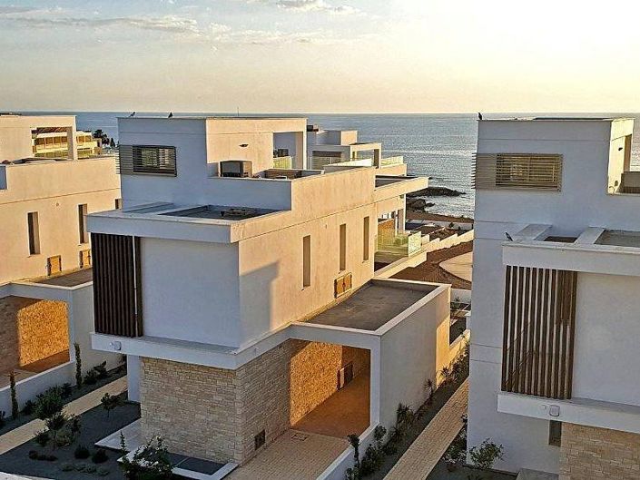 Image No.10-4 Bed House for sale