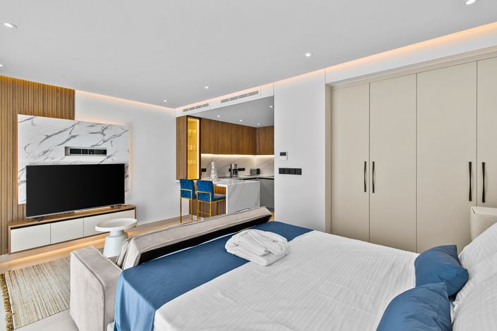 Image No.11-Studio for sale