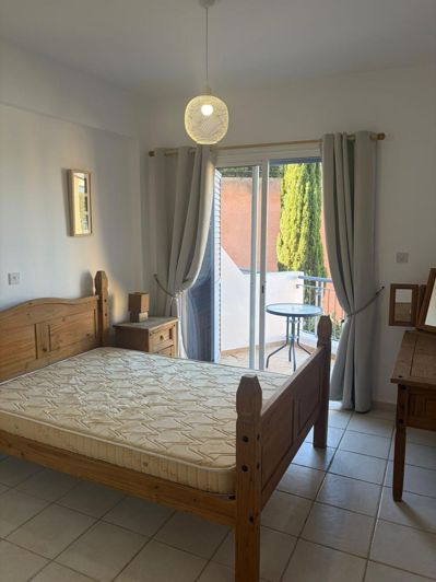 Image No.5-2 Bed House for sale