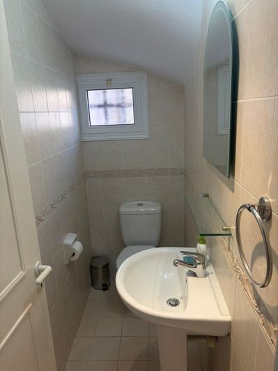 Image No.5-2 Bed House for sale