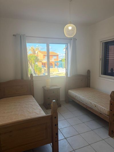 Image No.6-2 Bed House for sale