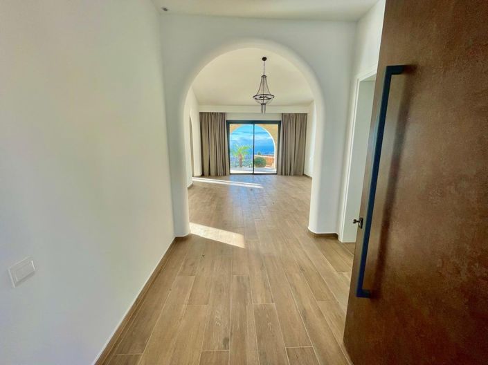 Image No.7-5 Bed Bungalow for sale