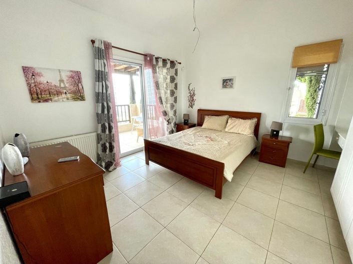 Image No.10-4 Bed House for sale