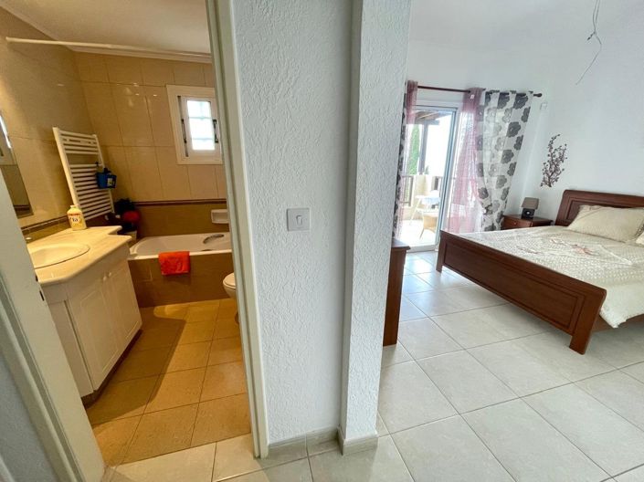 Image No.13-4 Bed House for sale