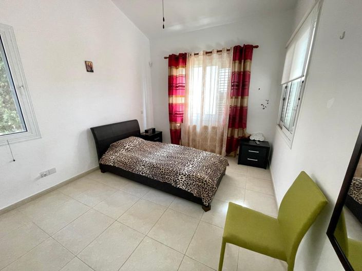 Image No.17-4 Bed House for sale