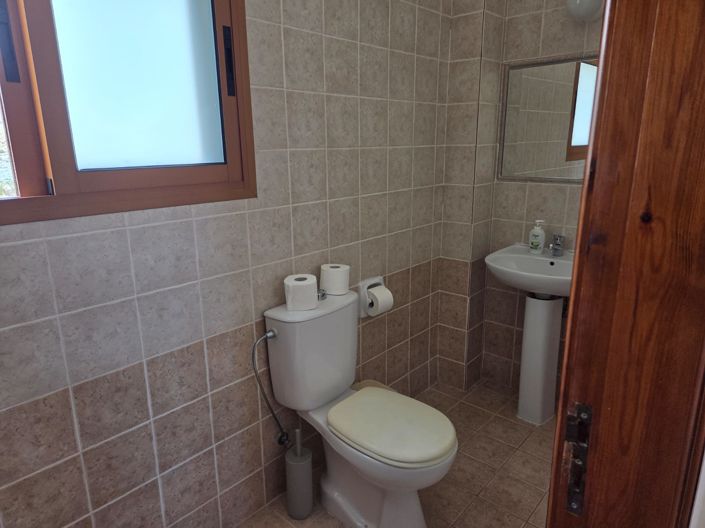 Image No.13-3 Bed House for sale