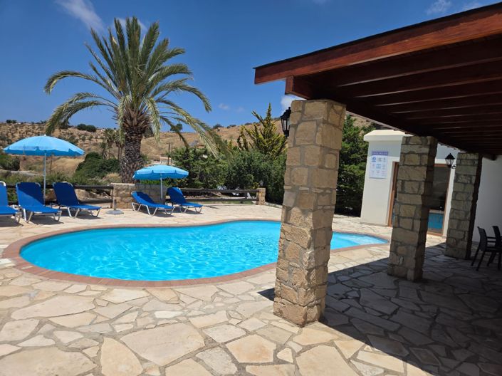 Image No.18-3 Bed House for sale