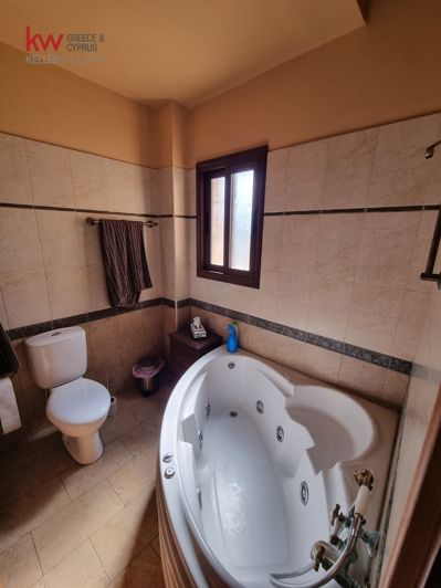 Image No.14-4 Bed House for sale