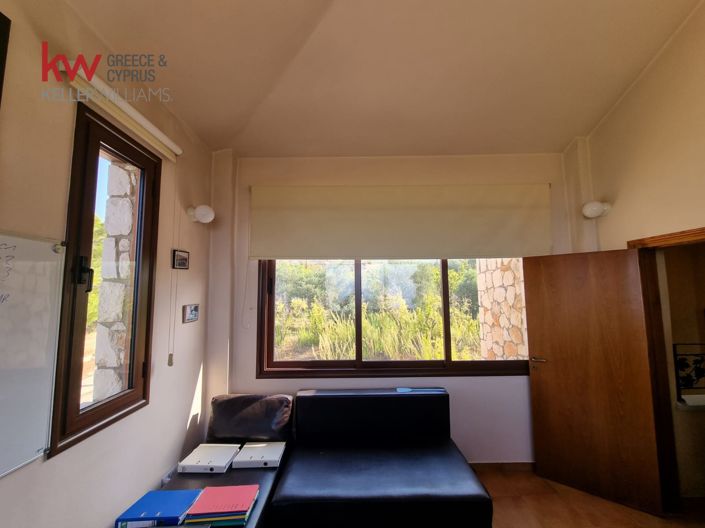 Image No.19-4 Bed House for sale