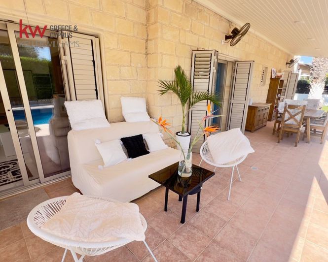 Image No.19-3 Bed Villa for sale