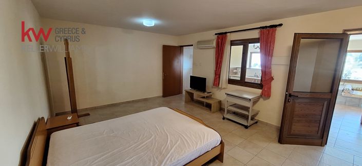 Image No.7-4 Bed House for sale