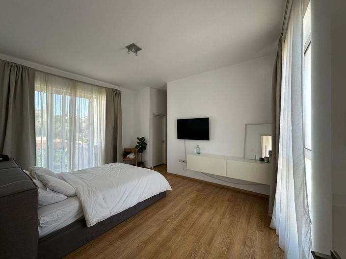 Image No.5-5 Bed Villa for sale