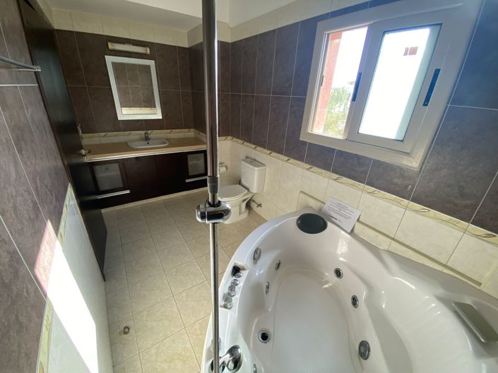 Image No.9-3 Bed Villa for sale