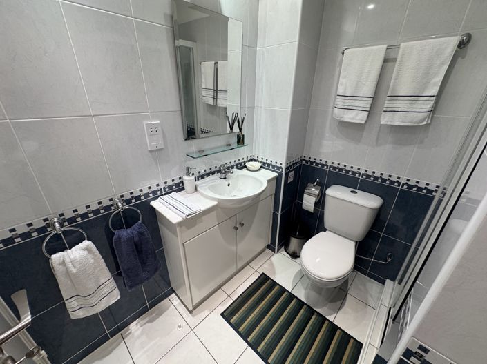 Image No.10-1 Bed Apartment for sale