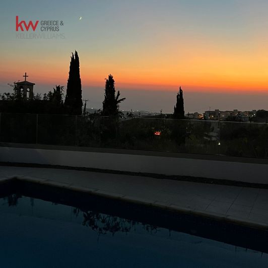 Image No.10-5 Bed Villa for sale