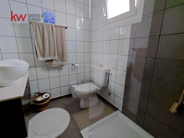 Image No.19-5 Bed House for sale