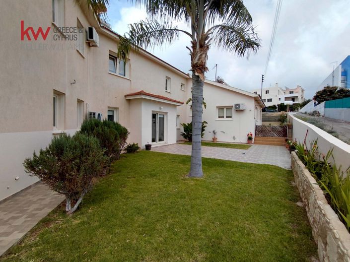 Image No.21-5 Bed House for sale