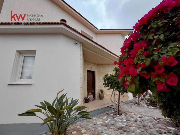 Image No.24-5 Bed House for sale