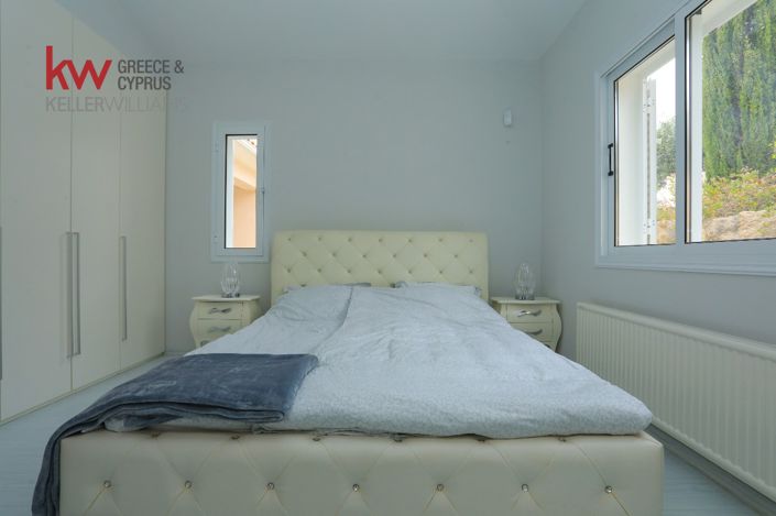 Image No.11-5 Bed Bungalow for sale