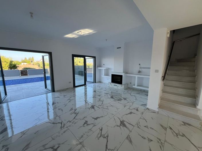 Image No.2-3 Bed Property for sale