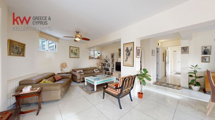 Image No.2-6 Bed House for sale